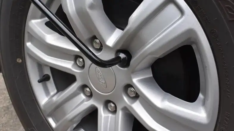 How To Avoid Over Tightening Your Lug Nuts