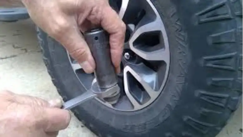 How To Remove Swollen Lug Nuts
