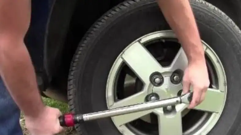 What Should Lug Nuts Be Torqued To