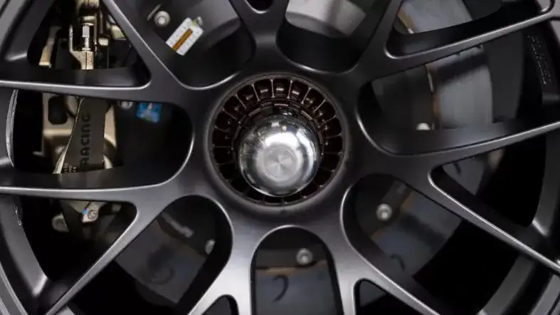 How Many Lug Nuts Are On A NASCAR