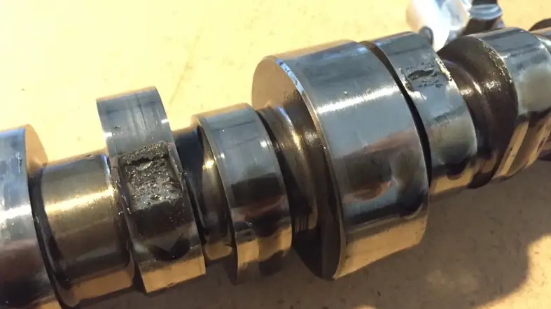 What Causes Worn Camshaft Lobes